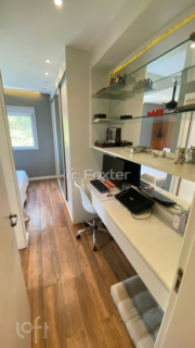 Image 11 - 848420