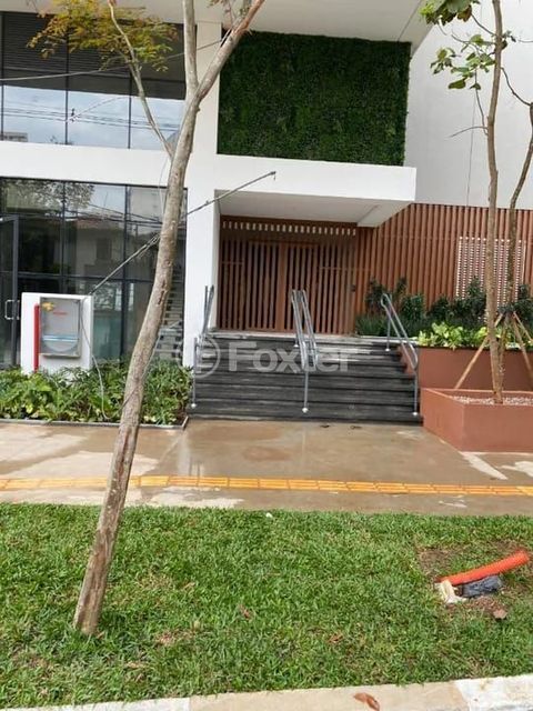 Image 19 - 848537