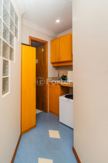 Image 8 - 848555