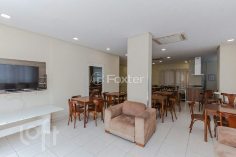 Image 21 - 848780