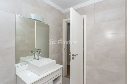Image 9 - 848824