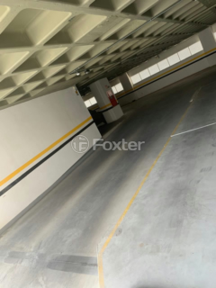 Image 11 - 848902