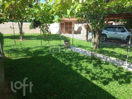Image 5 - 849043