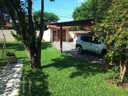 Image 4 - 849043