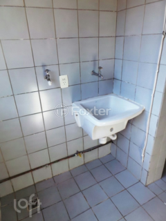 Image 7 - 849754