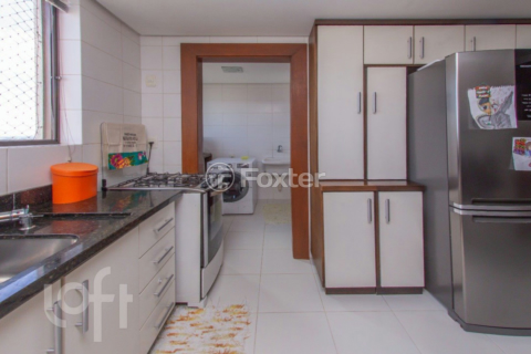Image 7 - 849770
