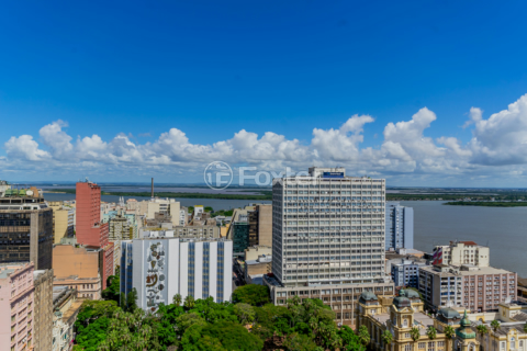 Image 17 - 849809
