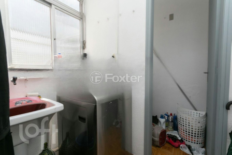 Image 8 - 849923