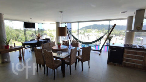 Image 4 - 849989
