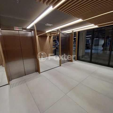 Image 17 - 850927