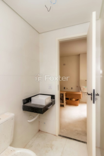 Image 8 - 851013