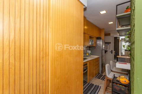 Image 33 - 851093