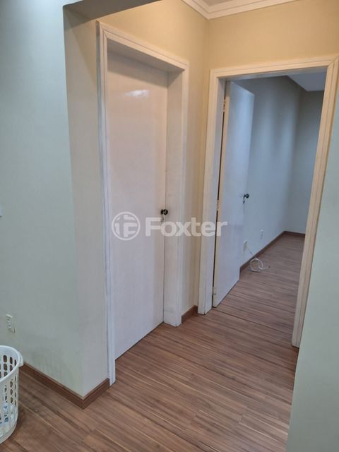 Image 3 - 851272