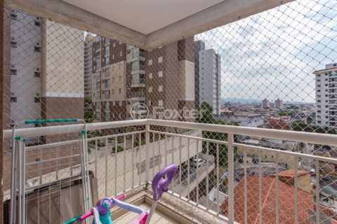 Image 8 - 851299
