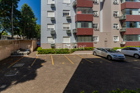 Image 6 - 851541