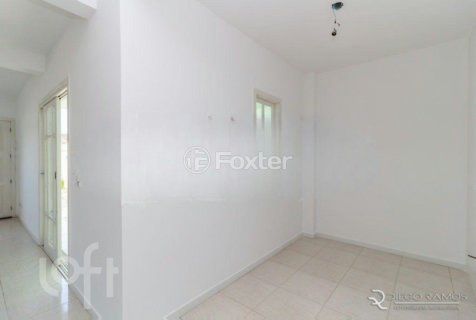 Image 19 - 851667