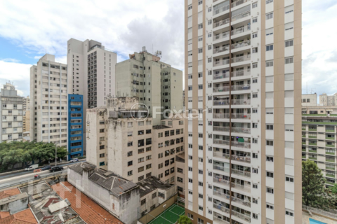 Image 17 - 851789