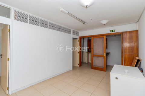 Image 3 - 851876