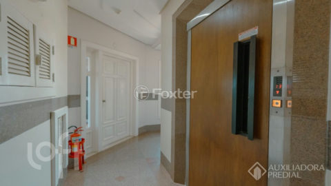 Image 39 - 851918