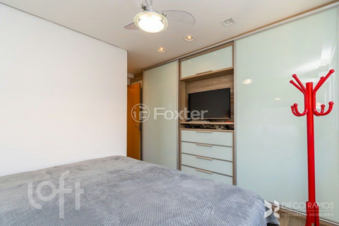 Image 7 - 852131