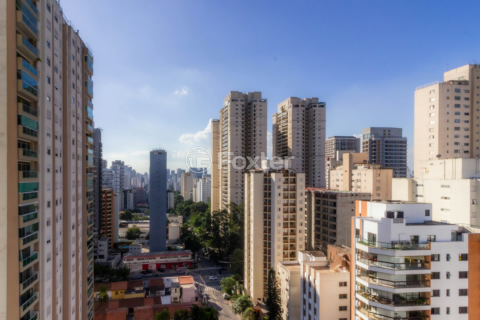 Image 11 - 852132