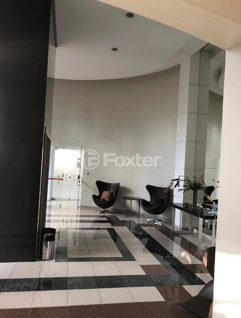 Image 6 - 852146