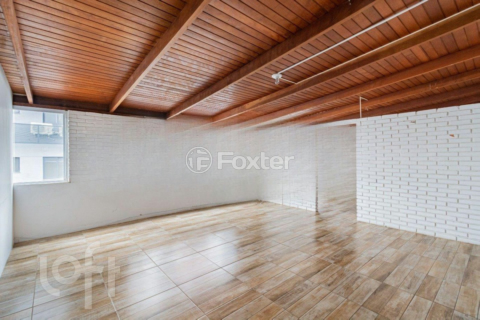 Image 17 - 852248
