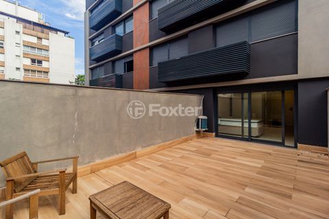 Image 10 - 852295