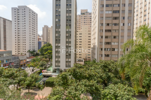 Image 9 - 852332