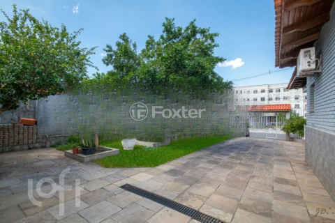 Image 8 - 852461