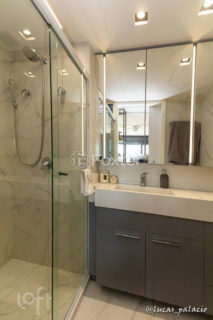 Image 19 - 852484