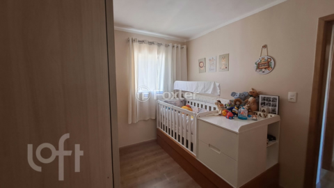 Image 3 - 852608