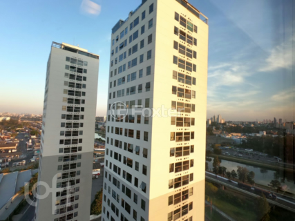 Image 5 - 852618
