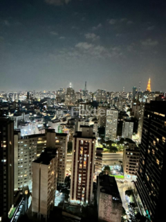 Image 9 - 852675