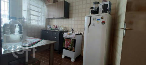 Image 4 - 852732