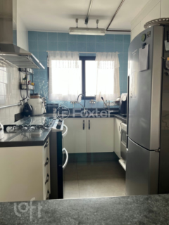 Image 6 - 852786