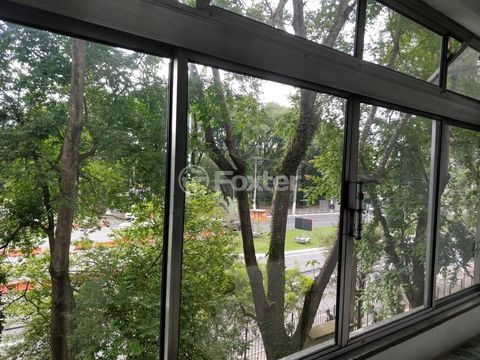 Image 5 - 852941