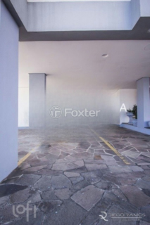 Image 19 - 852952
