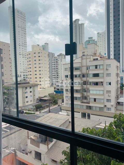Image 7 - 853115