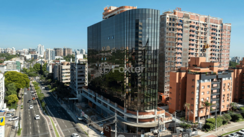 Image 2 - 853120