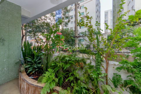 Image 9 - 853182