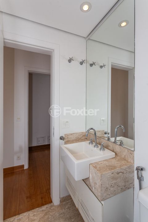 Image 36 - 853208