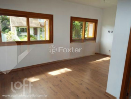 Image 4 - 853307