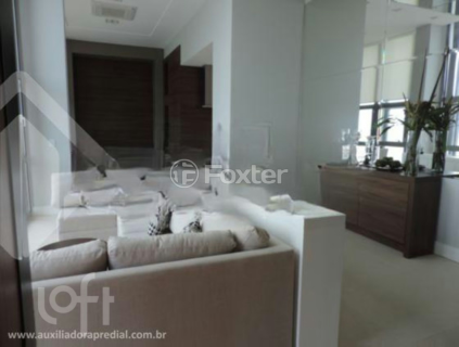 Image 9 - 853414
