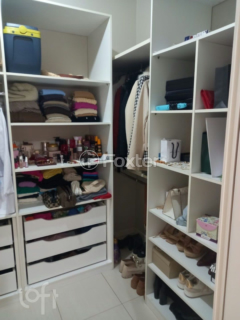 Image 9 - 853562