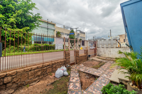 Image 33 - 853579