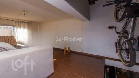 Image 6 - 853614