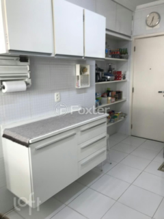 Image 9 - 853643