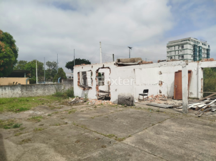 Image 4 - 853747