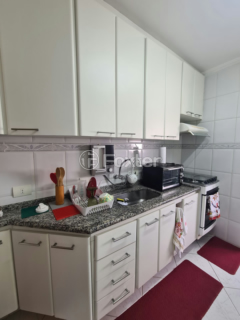 Image 7 - 853749